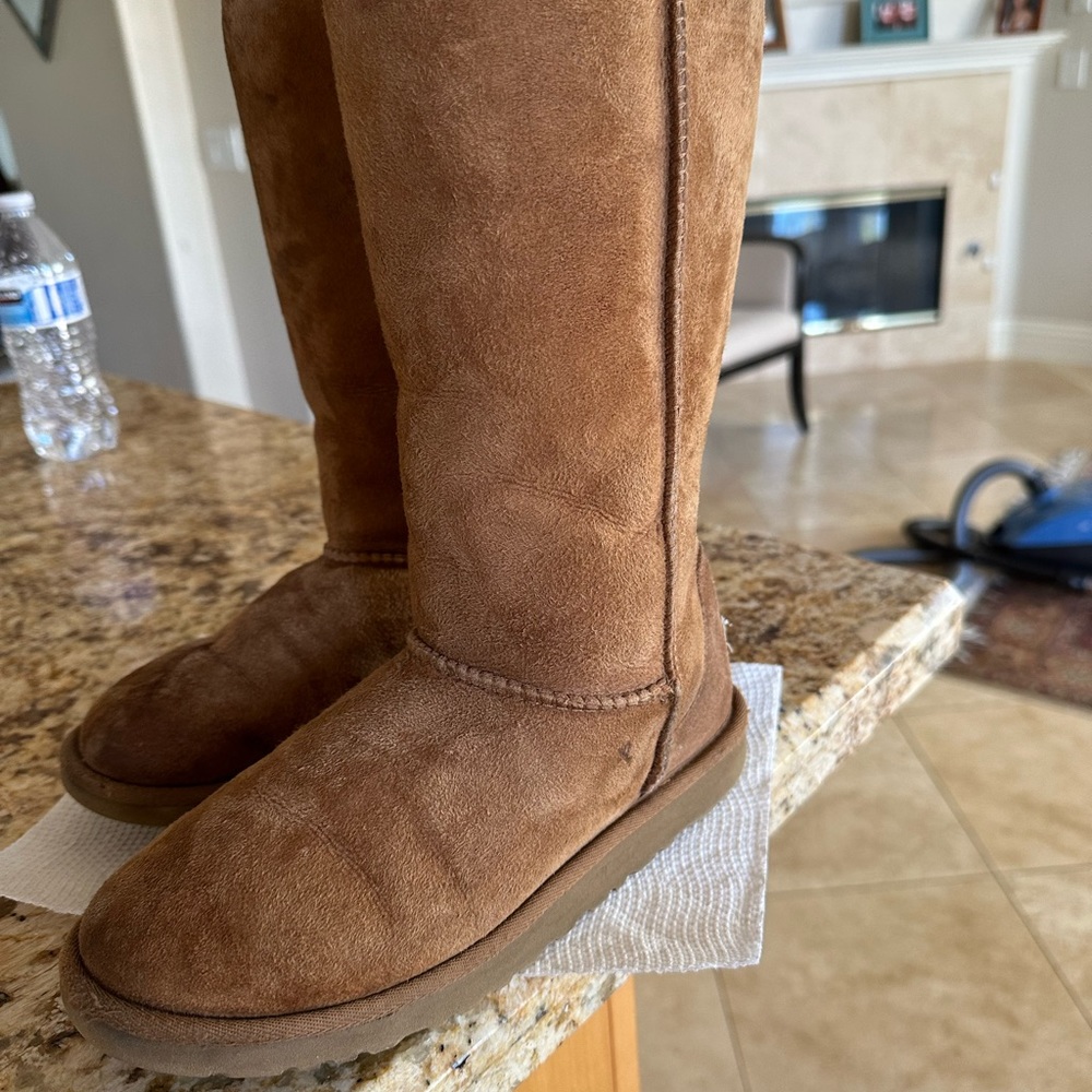 Classic II Tall Boot - Picture 2 of 7